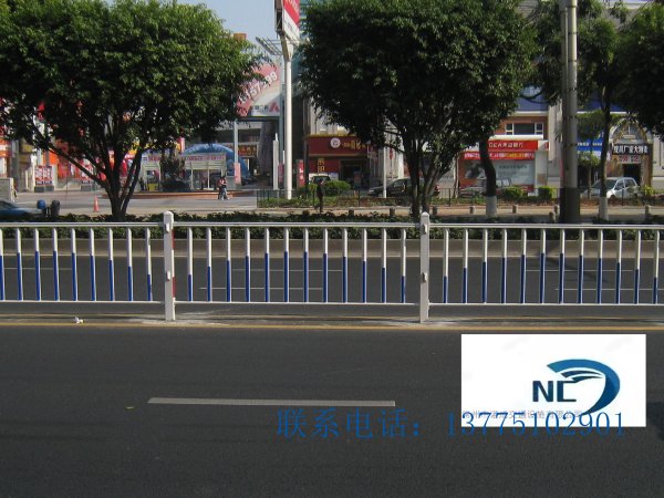 常規(guī)道路護欄