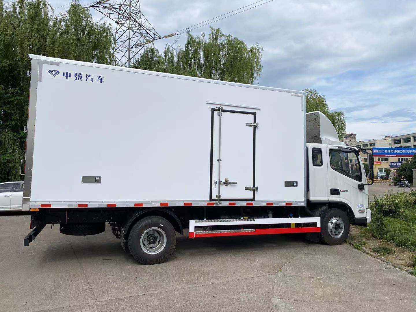 冷藏車
