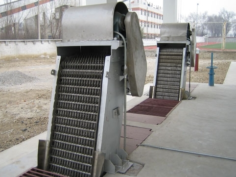垂直式孔板細(xì)格柵清污機(jī)