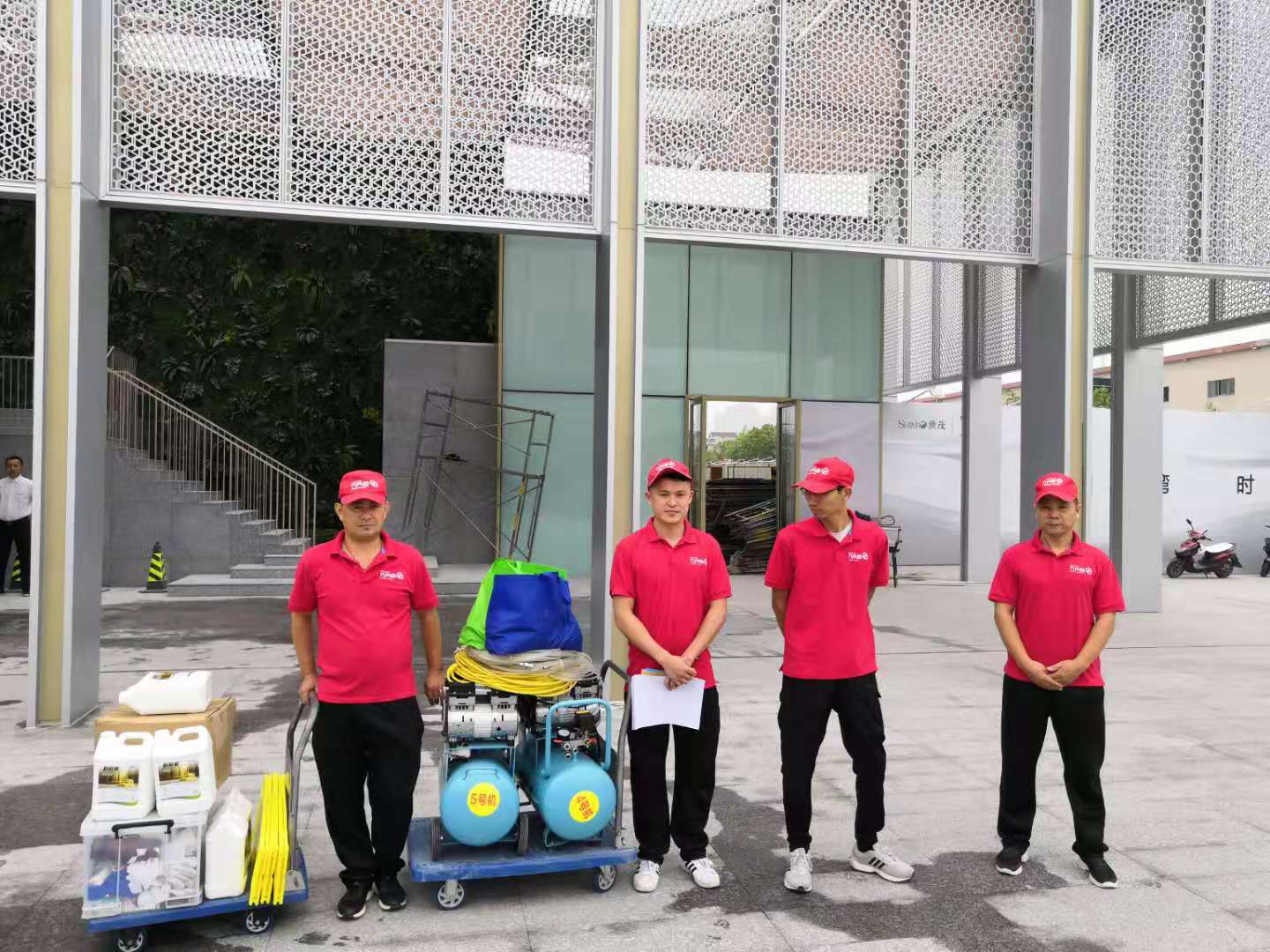 福建辰曦建筑裝飾工程有限公司世貿房產杭州濱江浦沿售樓部800㎡初檢、治理