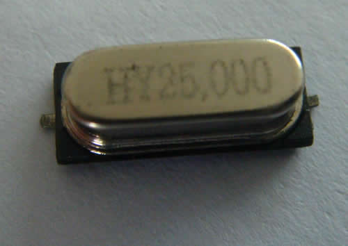 晶振貼片和插件有何不同