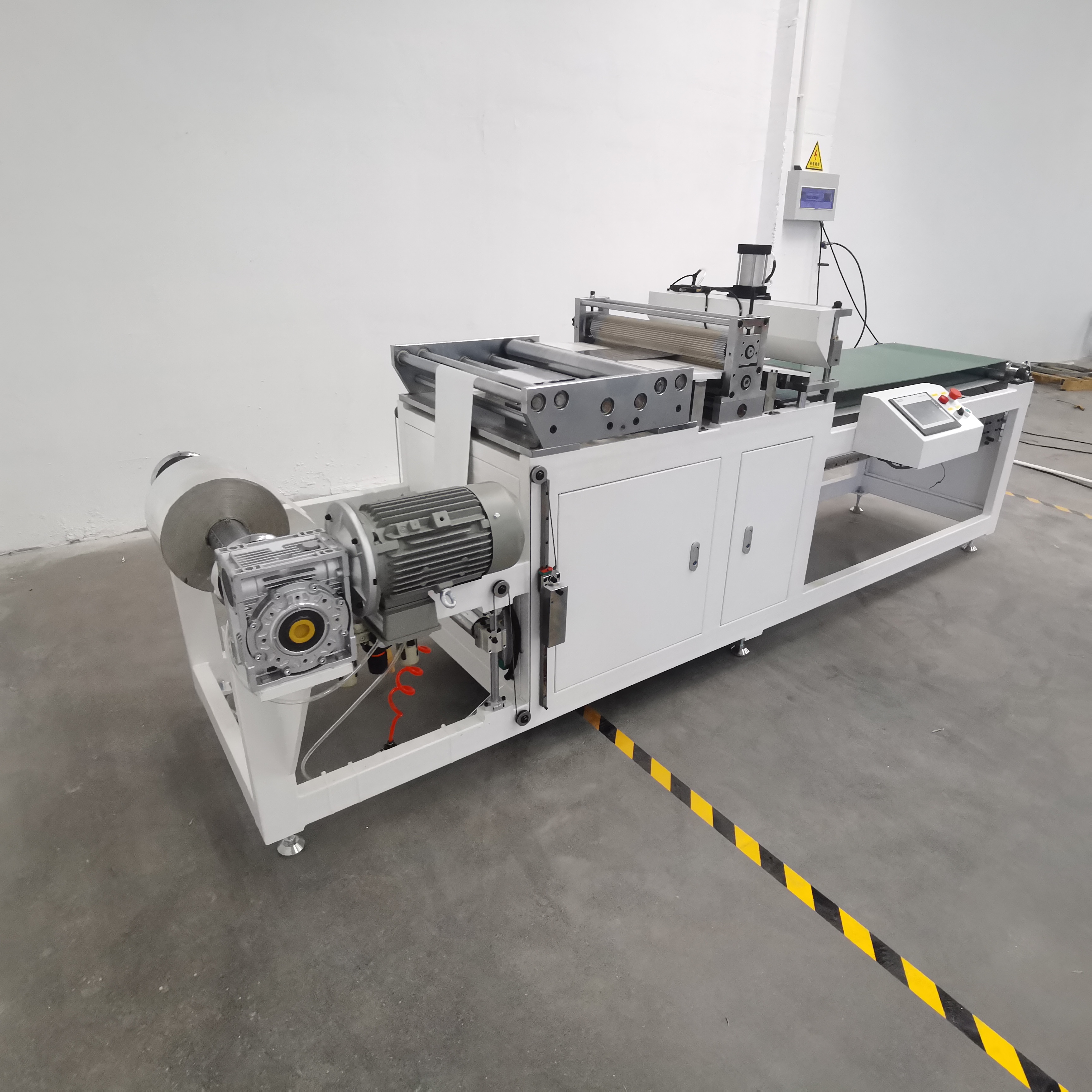 鋁/紙瓦楞成型機