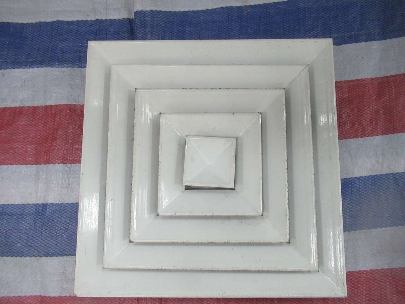 風(fēng)口清洗前