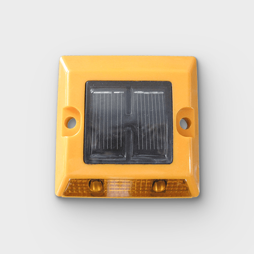 太陽(yáng)能塑料道釘