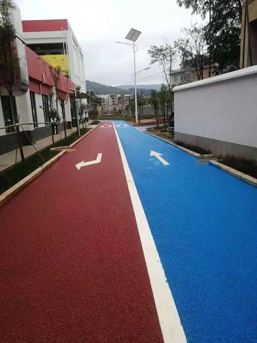 彩色瀝青道路.jpg