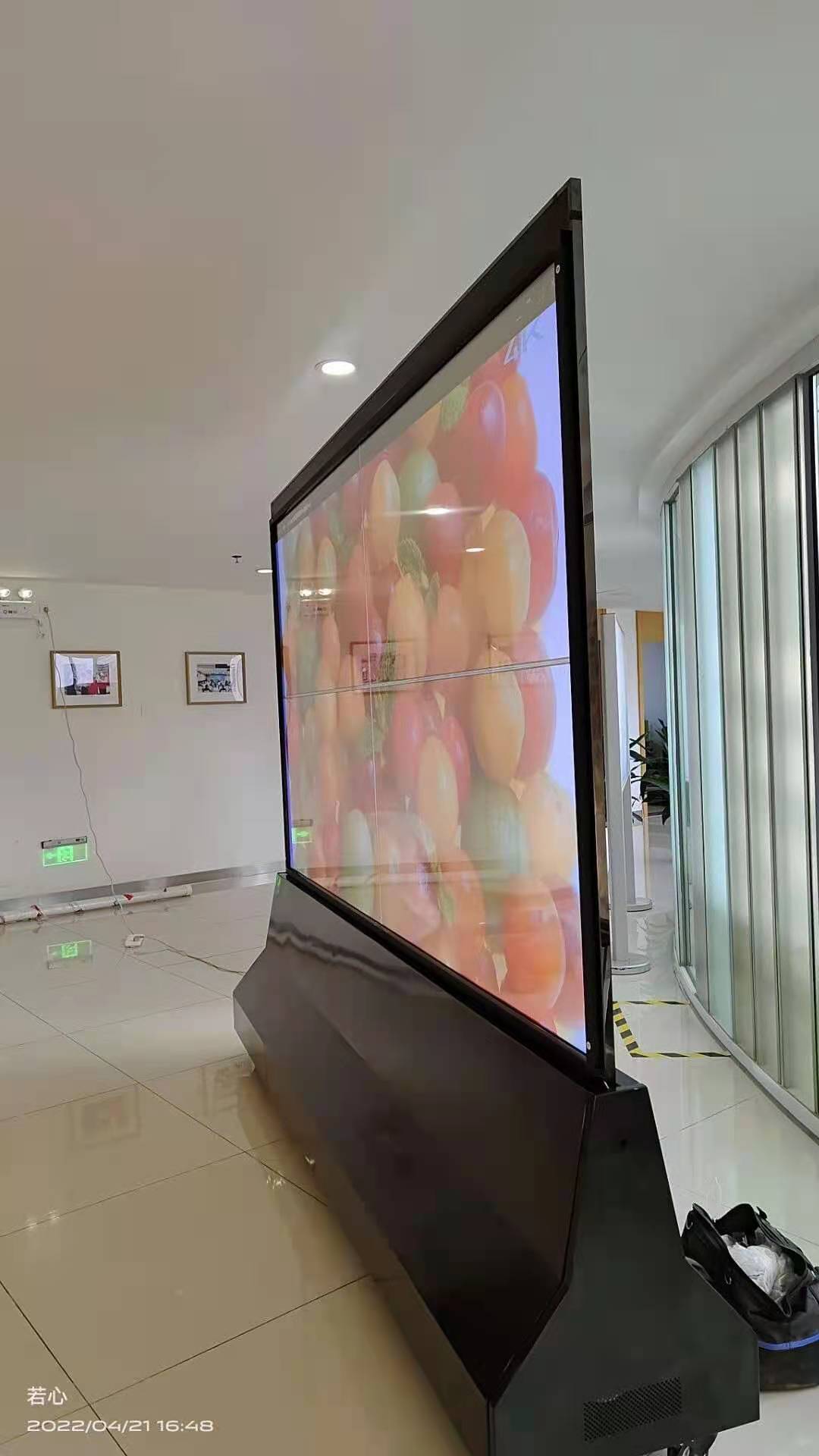 OLED透明屏2*2拼接屏項(xiàng)目