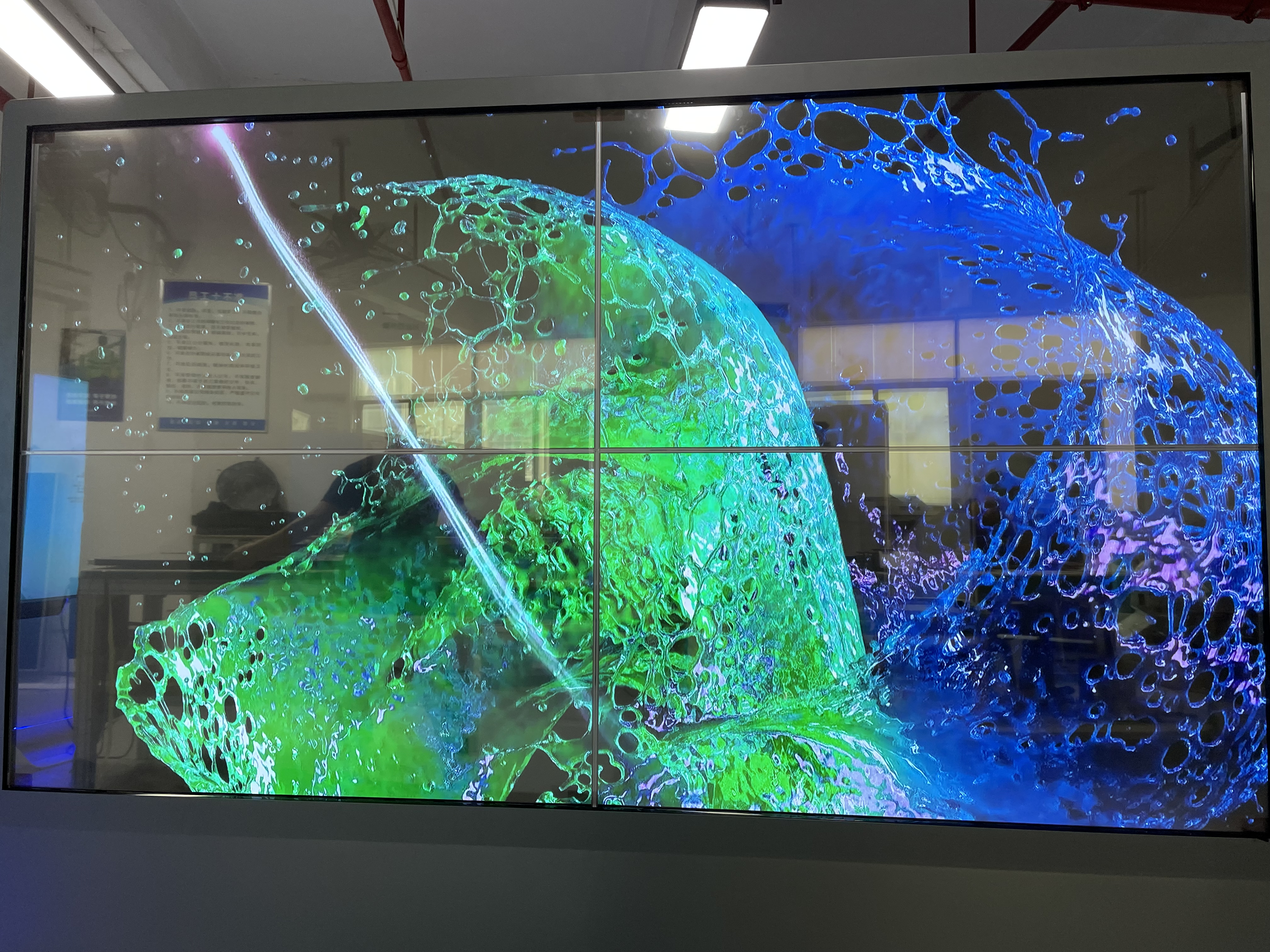 OLED透明屏2*2項(xiàng)目