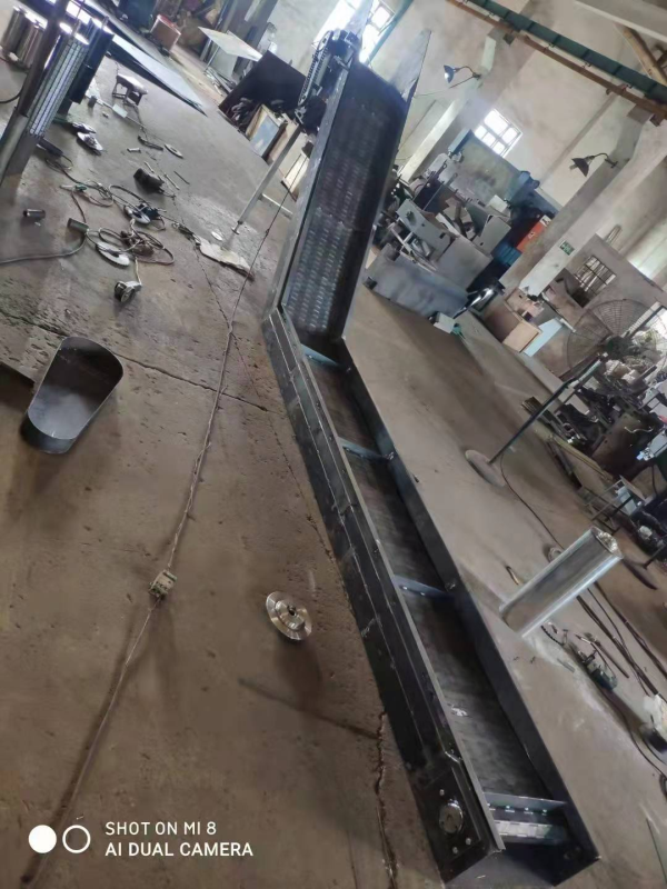 鏈板式排屑機