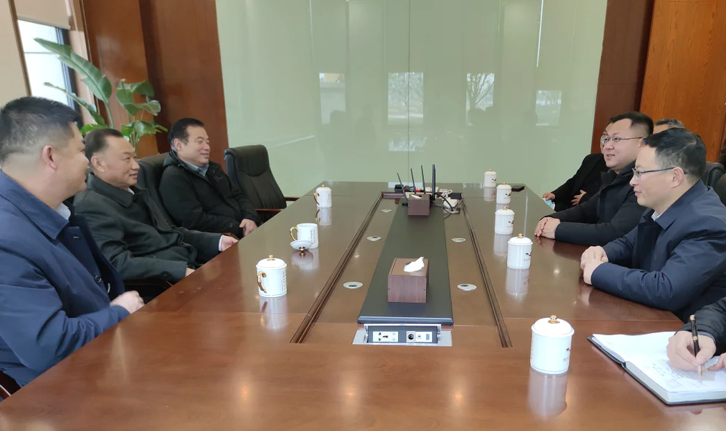 孝感市市級(jí)干部程濤等一行蒞臨智造生產(chǎn)基地調(diào)研