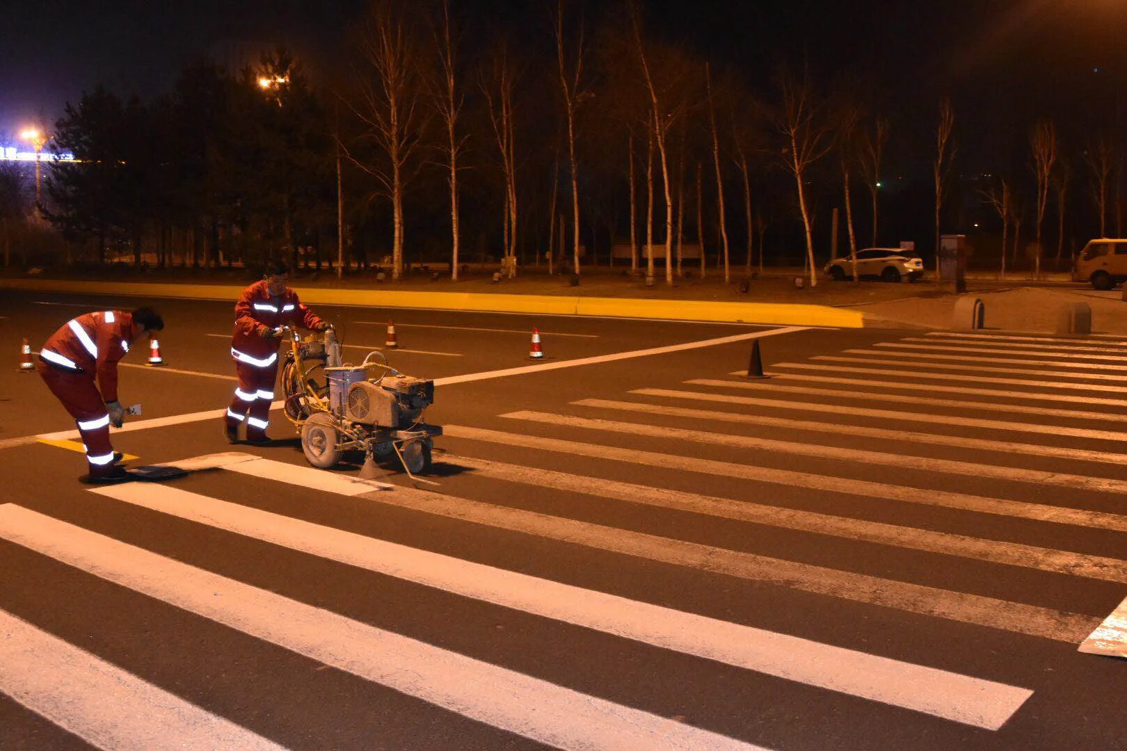 馬路劃線施工隊