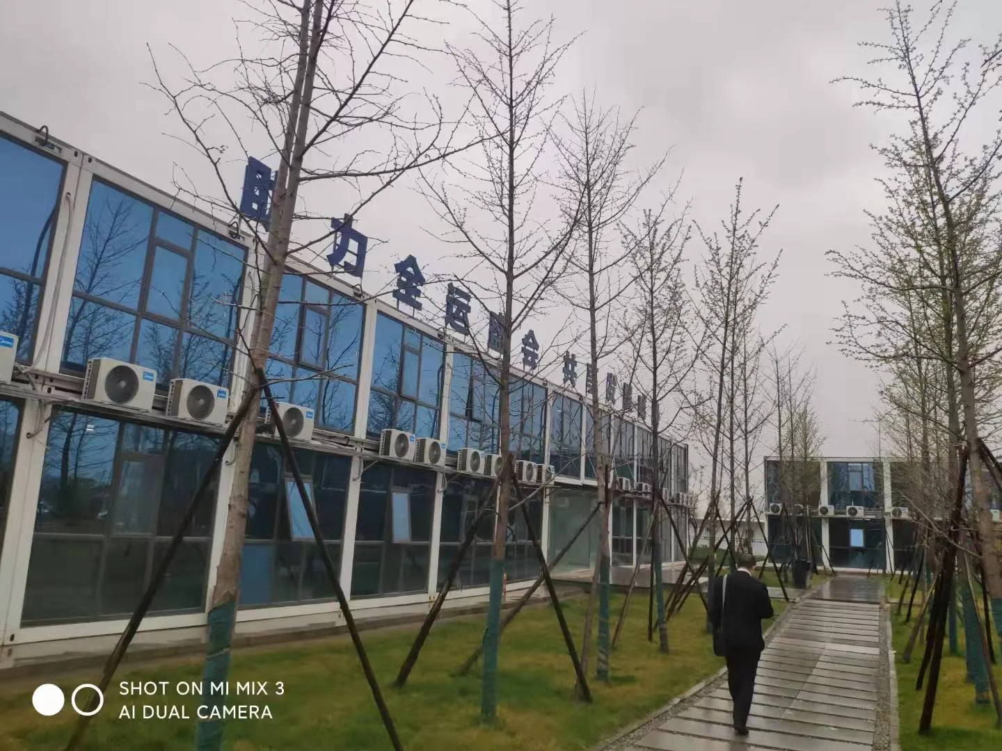 全運會泳池除濕機安裝現(xiàn)場