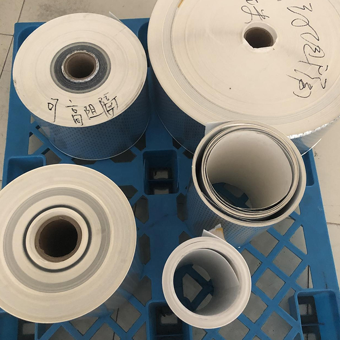 為什么鋁箔墊片的生產(chǎn)廠商多數(shù)會(huì)選用這種看起來(lái)“不太干凈”的紙板呢？