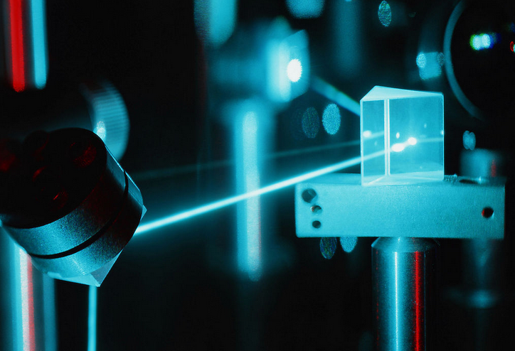 飛秒激光微加工技術(shù)在光通信及醫(yī)學(xué)領(lǐng)域的應(yīng)用