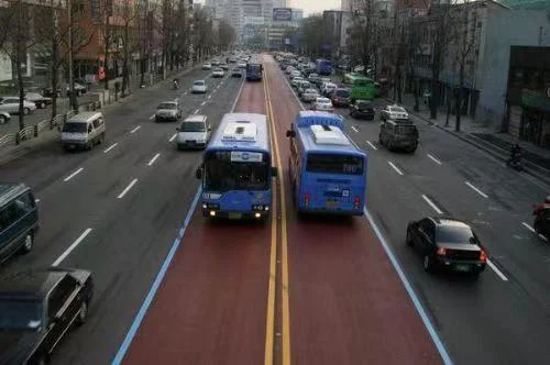 BRT車(chē)道.jpg