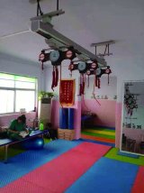 直線滑軌懸吊康復(fù)訓(xùn)練器