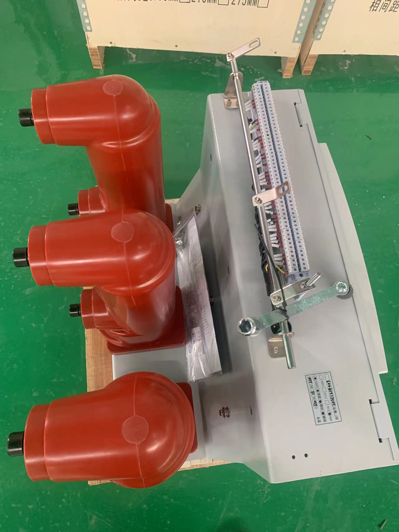 VB2-12系列国产真空断路器