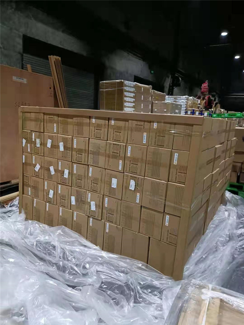 防疫物資包機 (6).jpg