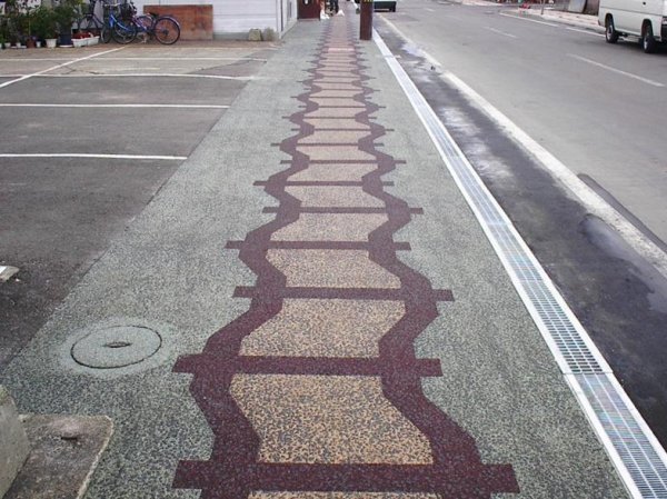 路面防結(jié)冰處理