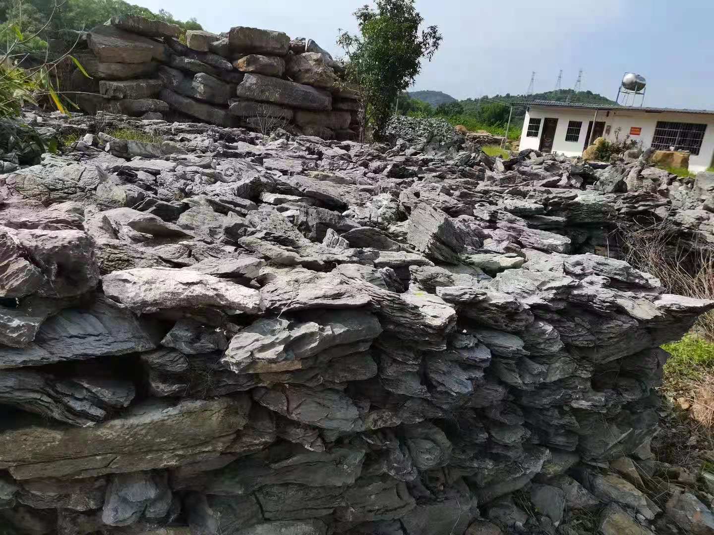 灰黑色假山石