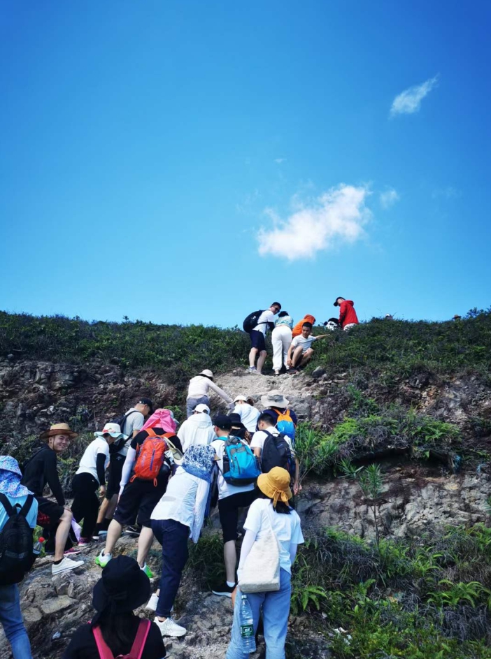 正實 東西沖海岸線徒步穿越拓展訓練