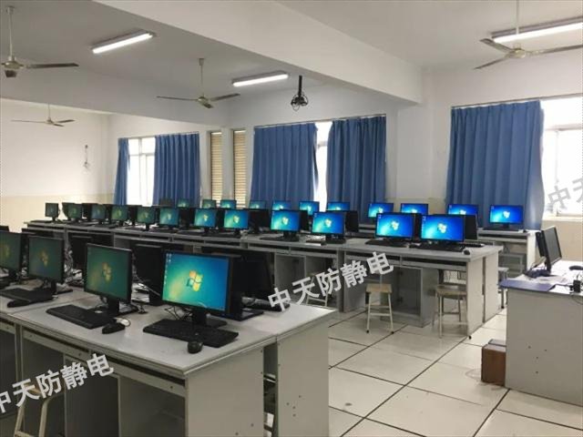 學(xué)校機(jī)房防靜電地板如何選擇