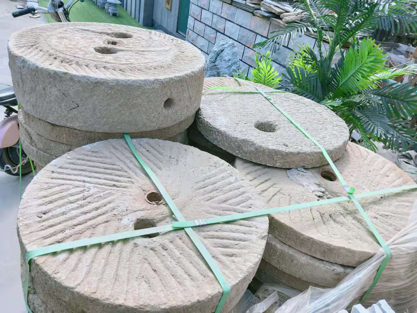 石磨盤