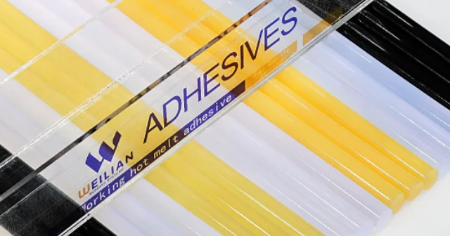 511A熱熔膠棒 在汽車上的應(yīng)用