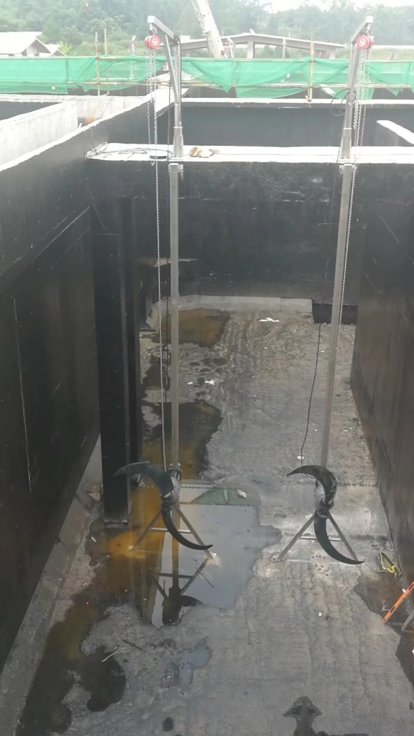 潛水推流器