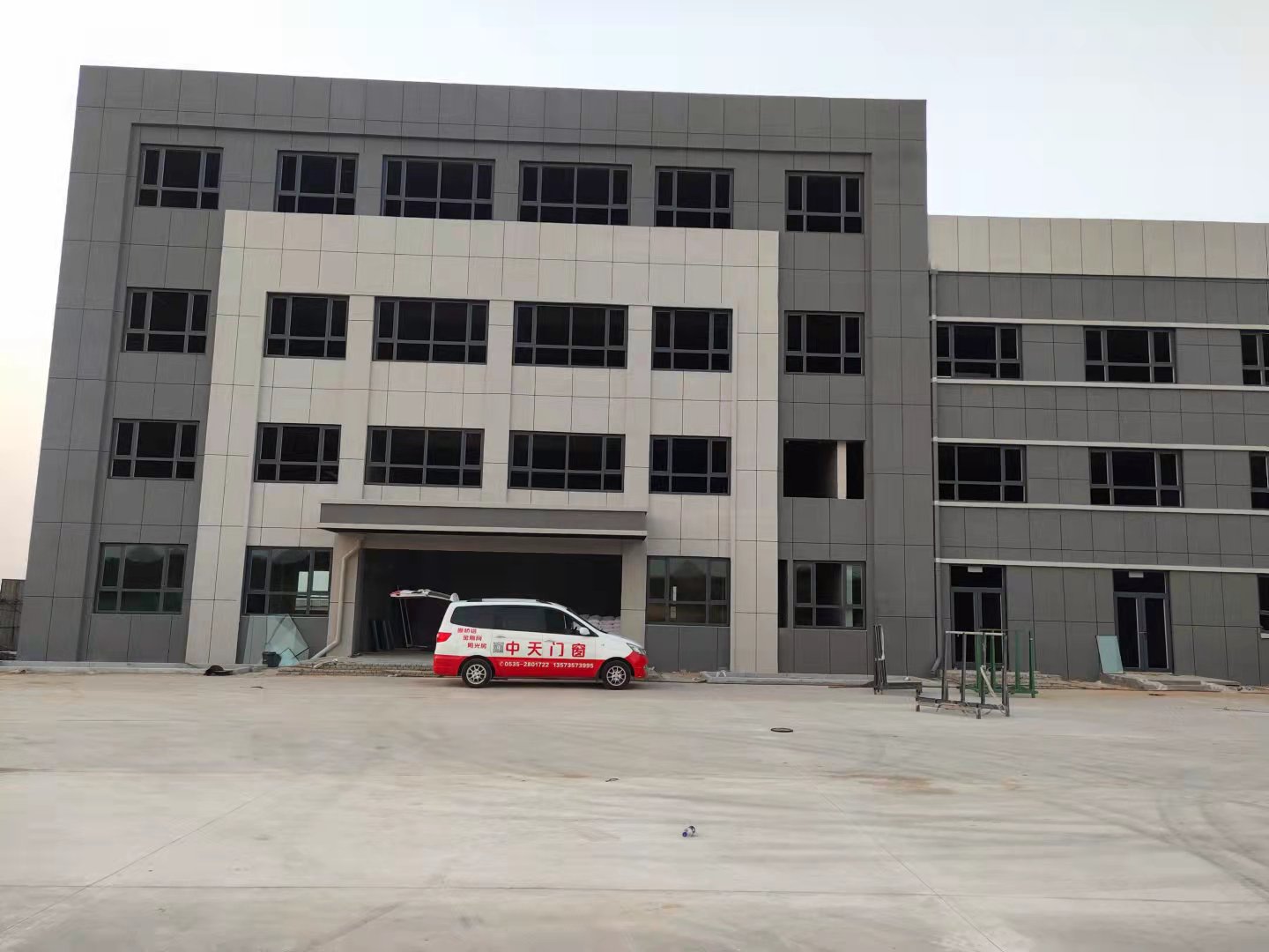 斷橋鋁門窗