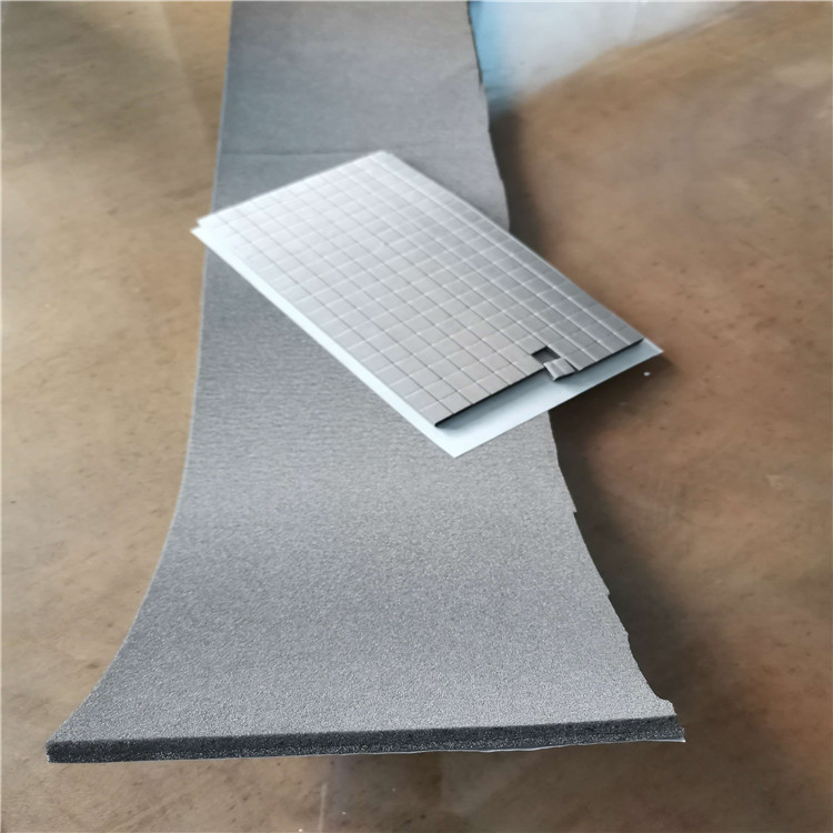 供應(yīng)方型方格阻燃導(dǎo)電泡棉 屏蔽材料導(dǎo)電泡棉 電子沖壓導(dǎo)電泡棉