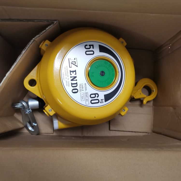 智能折臂吊，折臂隨車吊與直臂隨車吊優(yōu)缺點(diǎn)對(duì)比