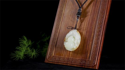 什么是遼寧和田玉籽料，它又有哪些特征？