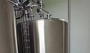 設(shè)備安裝現(xiàn)場