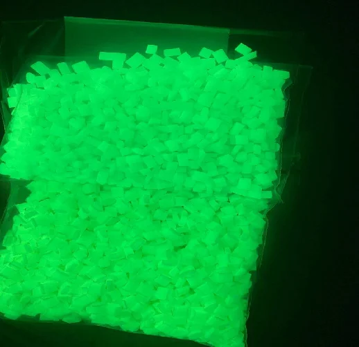 自發光樹脂高彈性軟顆粒（發光效果）