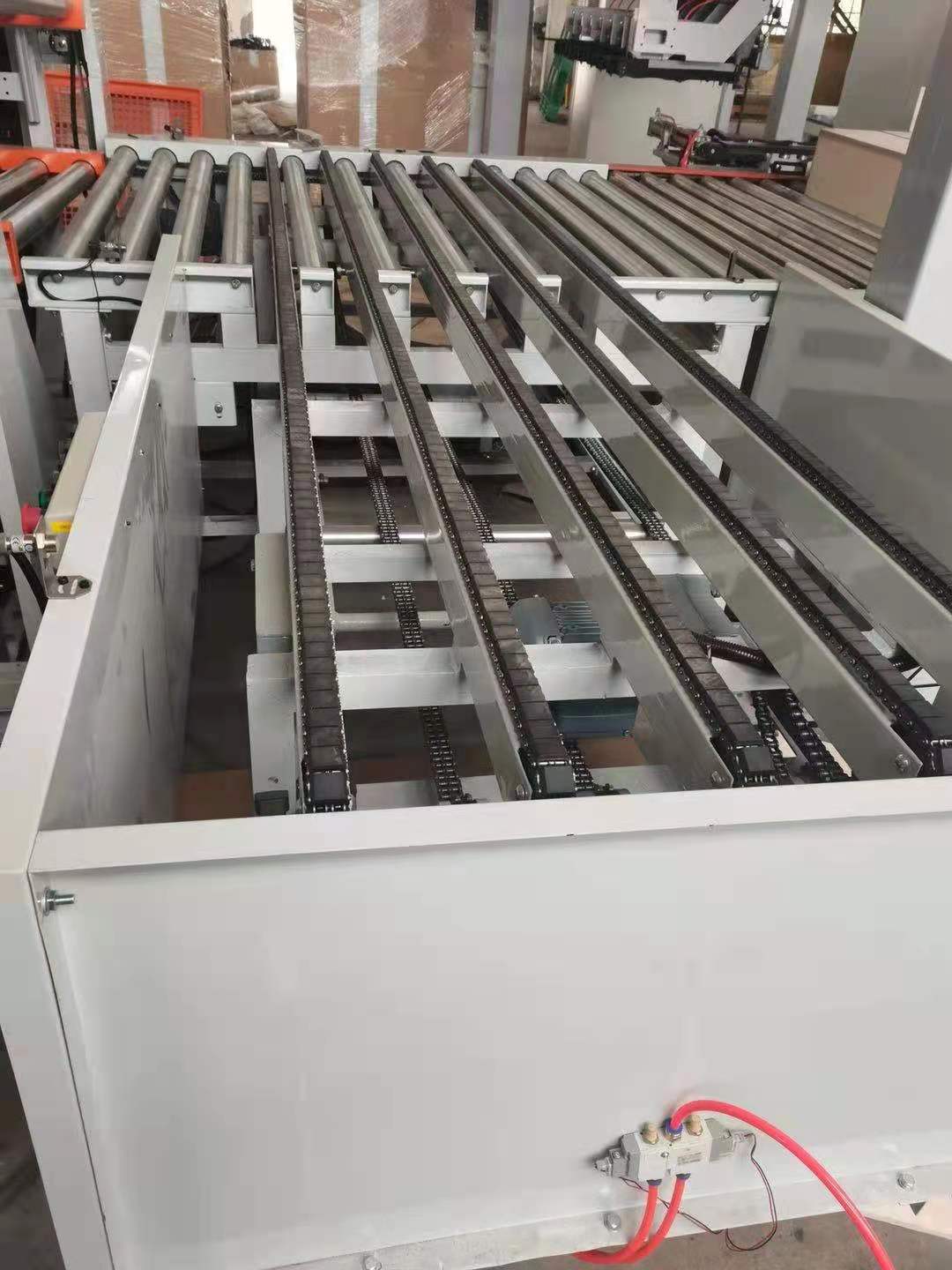 鏈板輸送機(jī)