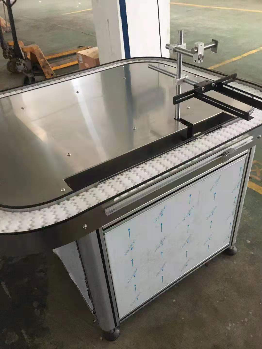 鏈板輸送機(jī)