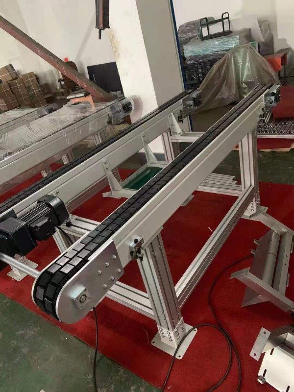 鏈條輸送機