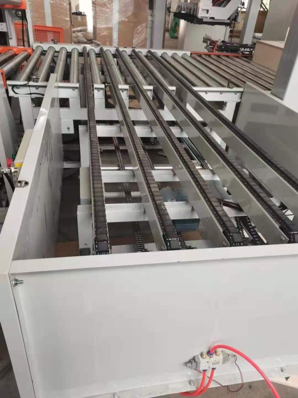 鏈條輸送機