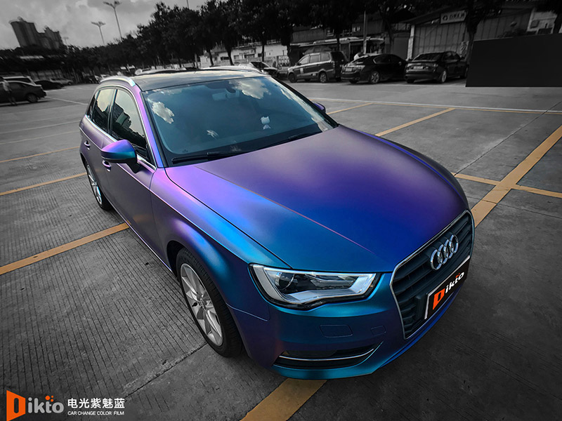 奧迪A3（電光紫魅藍(lán)）