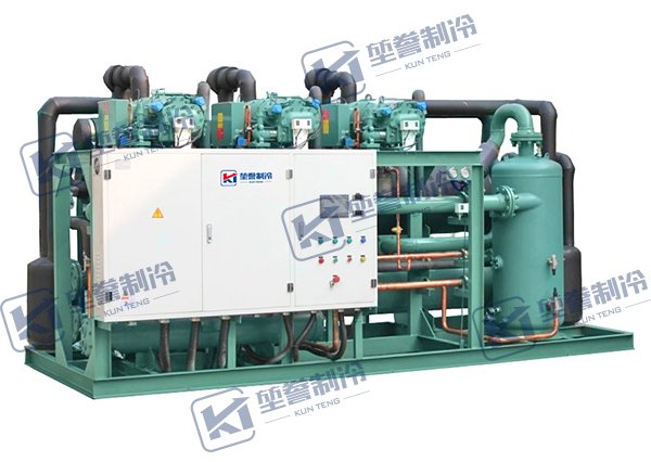 KTLG系列比澤爾低溫螺桿三并聯(lián)水冷冷水機(jī)組