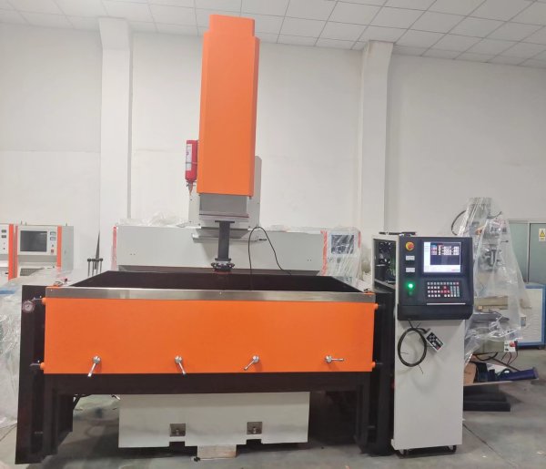 電火花成型機(jī)CNC1060