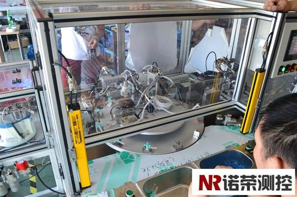 105 SP三活單體帽組裝機