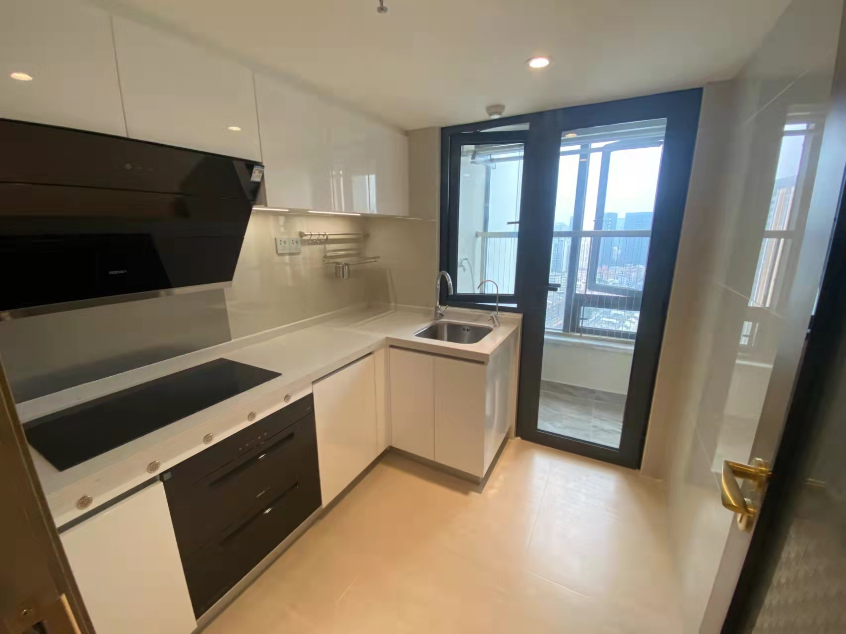 房屋托管：让业主在家轻松“坐收租金”，只需一步