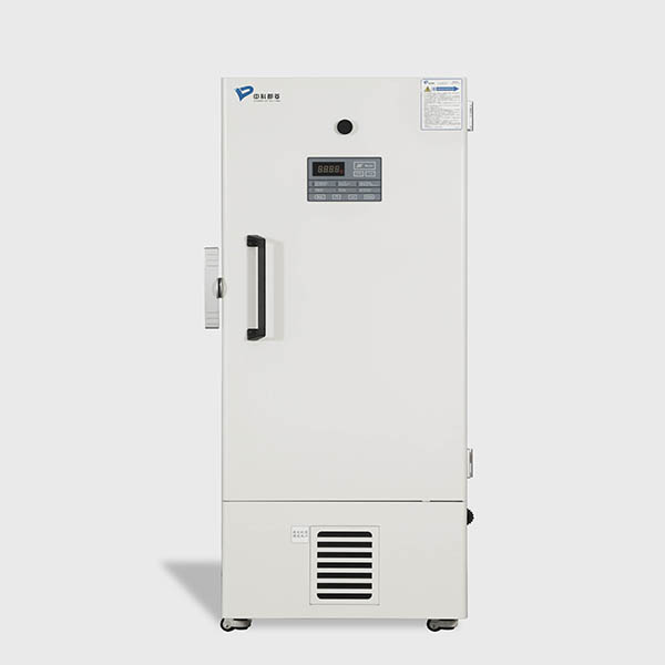 超低溫冰箱