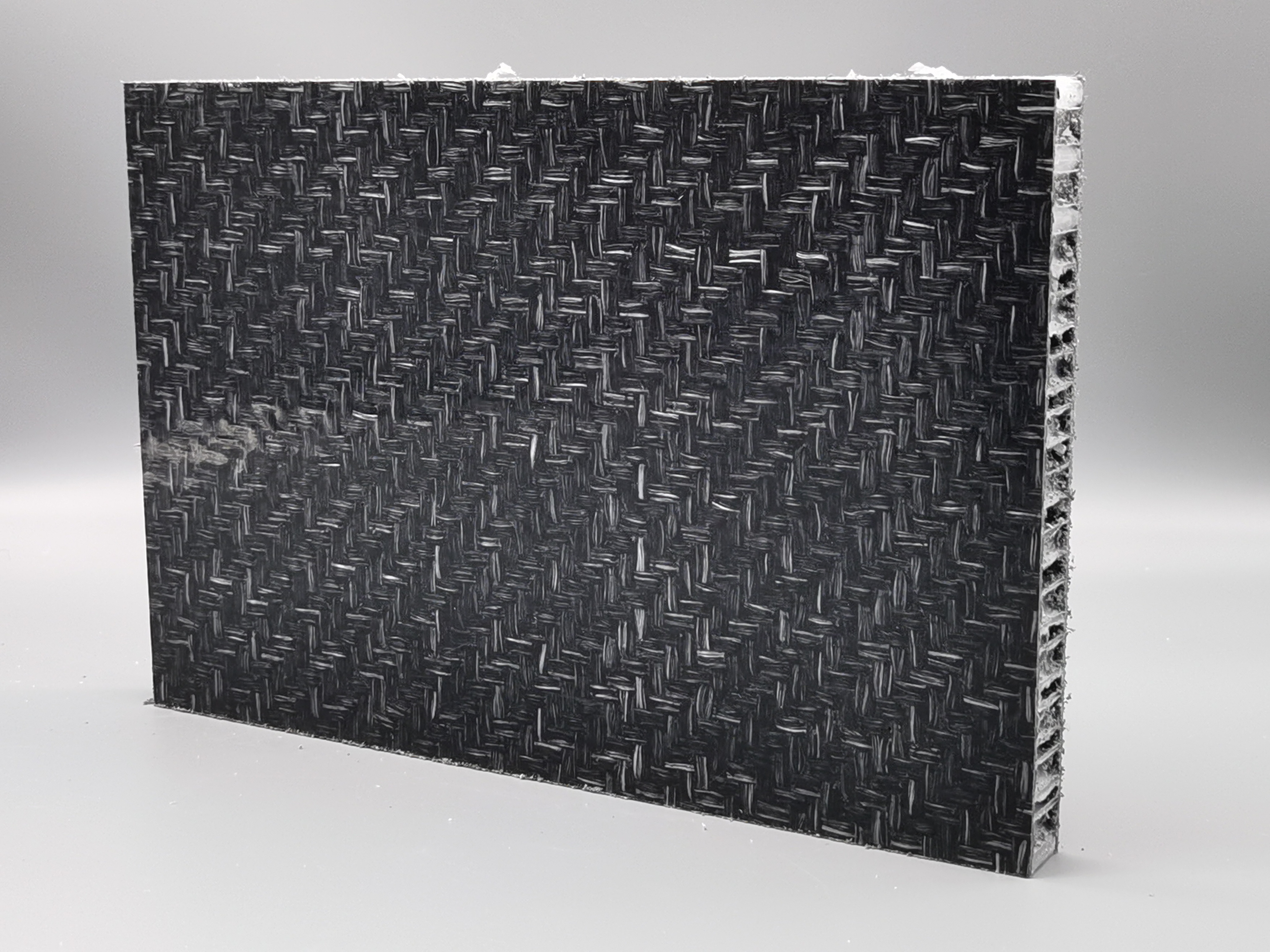 玻璃纖維蜂窩板有哪些有優點？