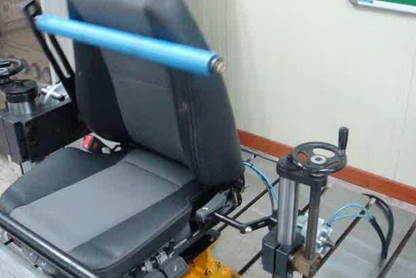 調角器疲勞試驗機