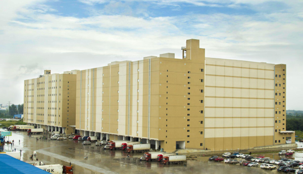 載貨（汽車）電梯