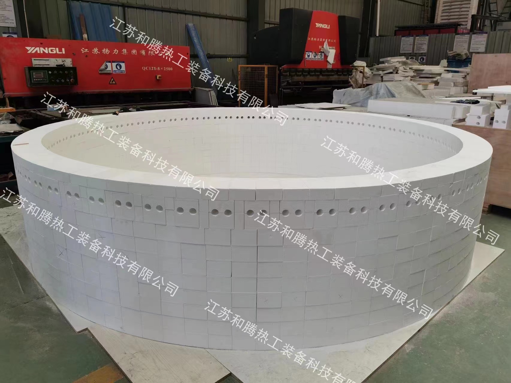 1800型泡沫陶瓷新材料應用于大型井式爐