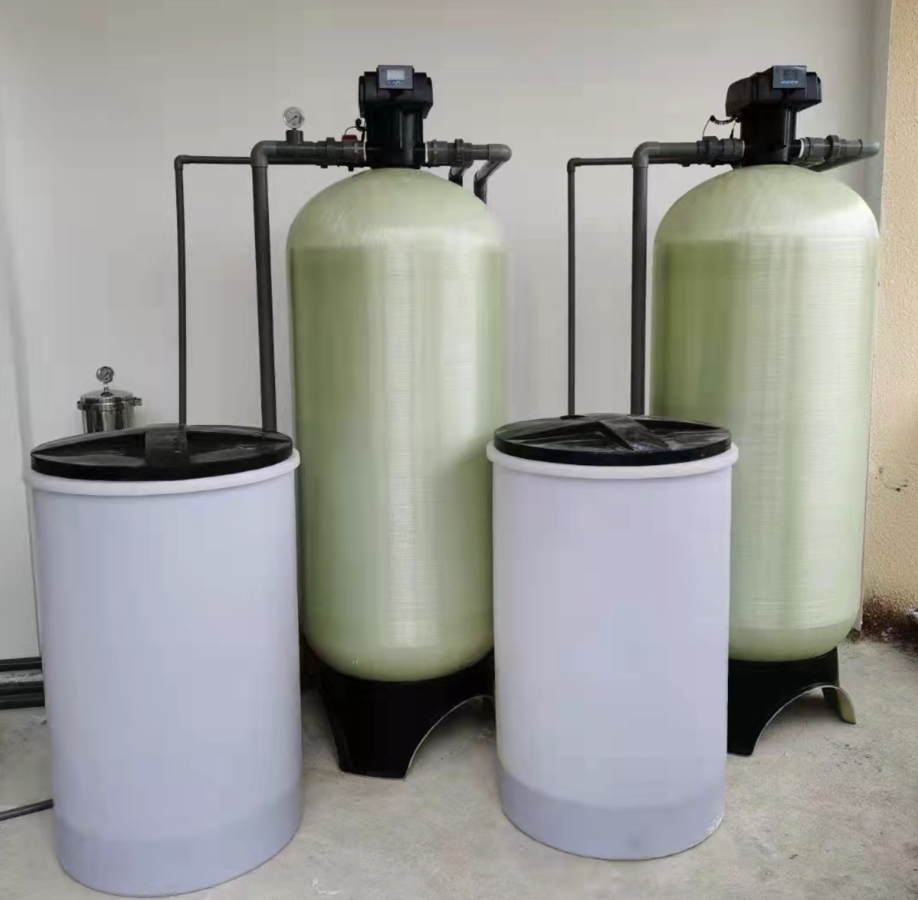 軟化水設(shè)備.png