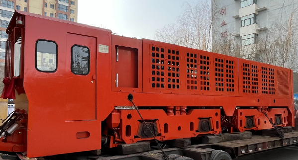 動力換擋變速箱在隧道機車上的應用